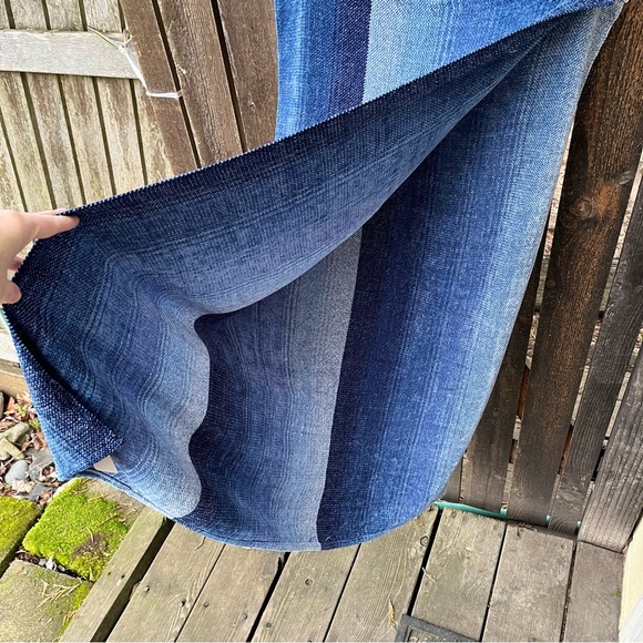 Accents New York Blue Rayon Chenille Square Scarf NWT O/S - Picture 8 of 13